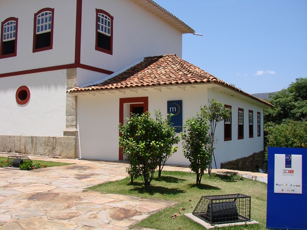 fonte: http://www.embarquenaviagem.com/wp-content/uploads/Museu-do-Oratório-Ouro-Preto-Nathália-Costa_Converso-Comunicação.jpg